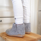 Bottillon pour enfant en gris