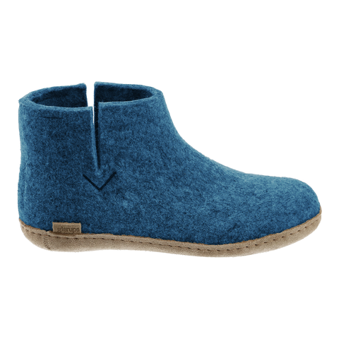 Petrol wool boot with a leather sole.