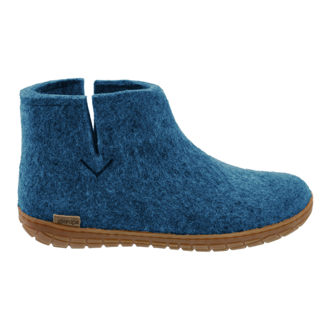 Petrol wool boot with a natural rubber sole.