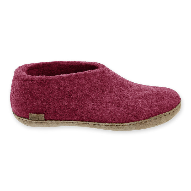 Shoe with leather sole - Cranberry
