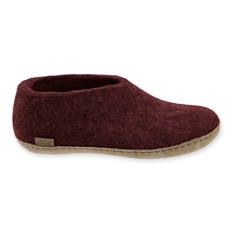 Shoe with leather sole - Beet
