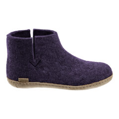 Boot Purple wool boot with a leather sole.