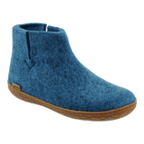 Petrol wool boot with a natural rubber sole.